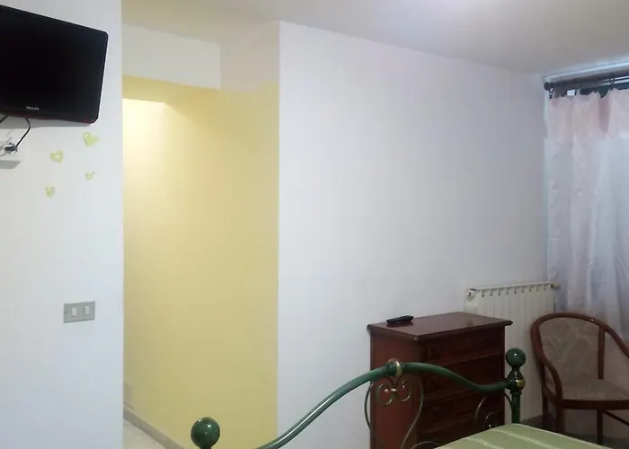 Hotel Jolanda 2*